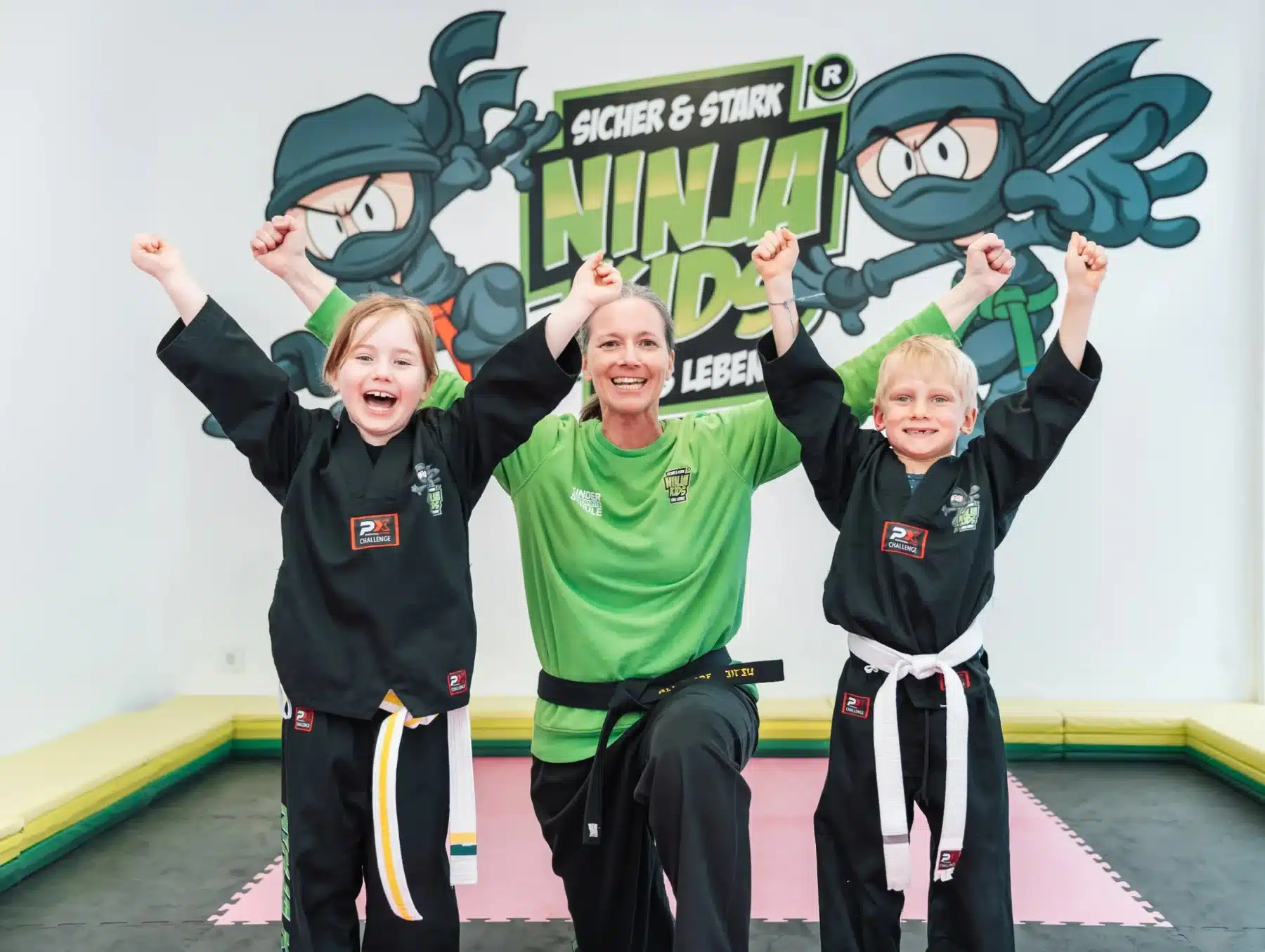 Ninja Kids Trainer mit Kindern